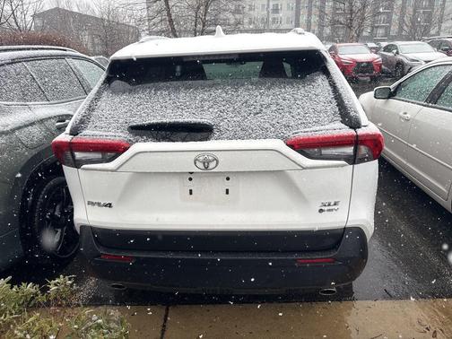 2025 Toyota RAV4 Hybrid XLE