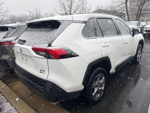 2025 Toyota RAV4 Hybrid XLE