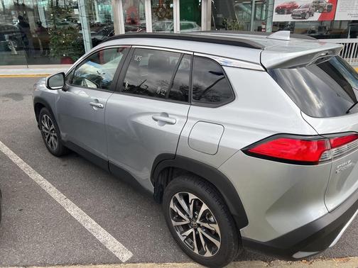 2024 Toyota Corolla Cross XLE