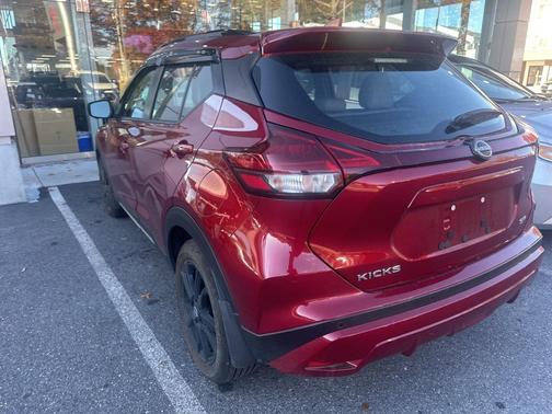 2024 Nissan Kicks SR