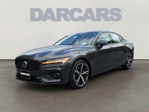 Platinum Grey Metallic 2023 Volvo S60 B5 Ultimate Dark Theme