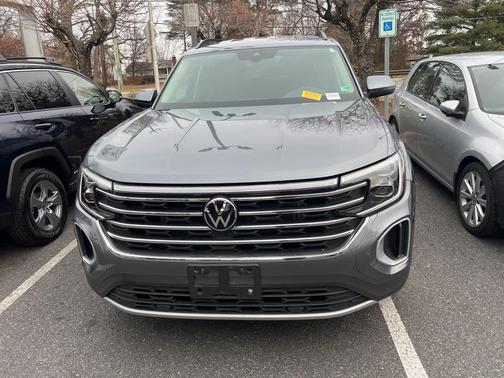 2024 Volkswagen Atlas 2.0T SE