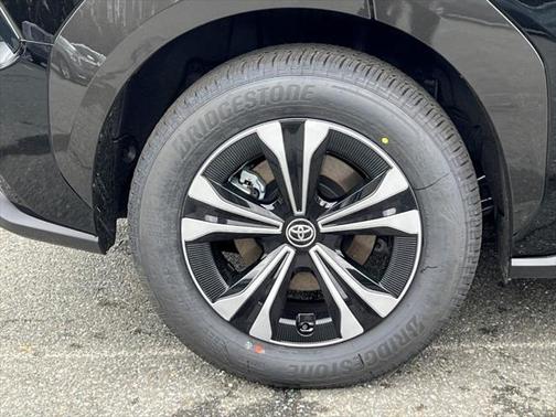 2025 Toyota bZ4X XLE