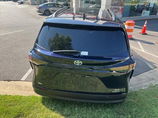 2024 Toyota Sienna XLE 7 Passenger