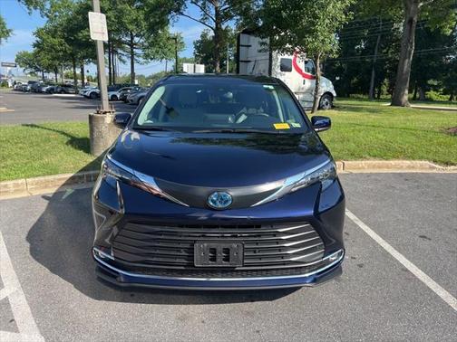 2024 Toyota Sienna XLE 7 Passenger