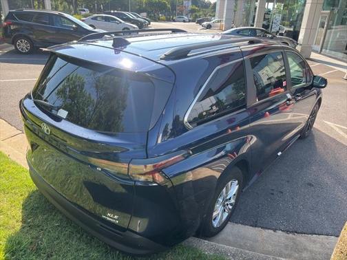 2024 Toyota Sienna XLE 7 Passenger