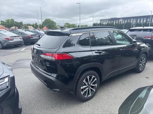 2025 Toyota Corolla Cross XLE