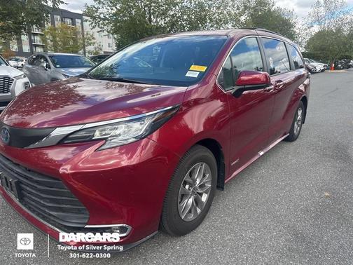 2021 Toyota Sienna XLE
