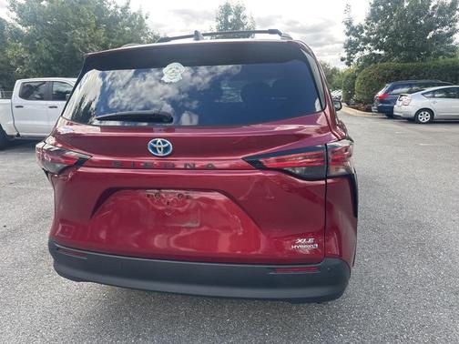 2021 Toyota Sienna XLE