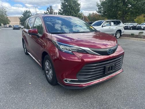 2021 Toyota Sienna XLE
