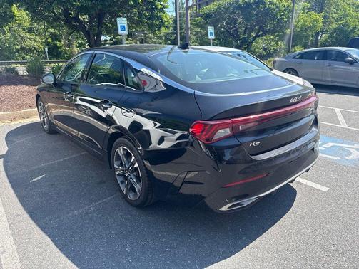 Ebony Black 2022 Kia K5 EX