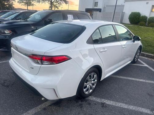 Ice 2025 Toyota Corolla LE