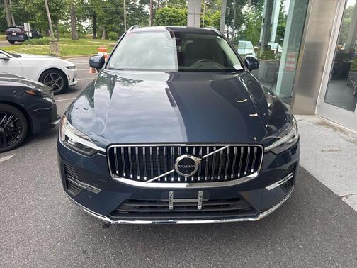 Denim Blue Metallic 2023 Volvo XC60 B5 Plus Bright Theme