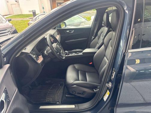 Denim Blue Metallic 2023 Volvo XC60 B5 Plus Bright Theme