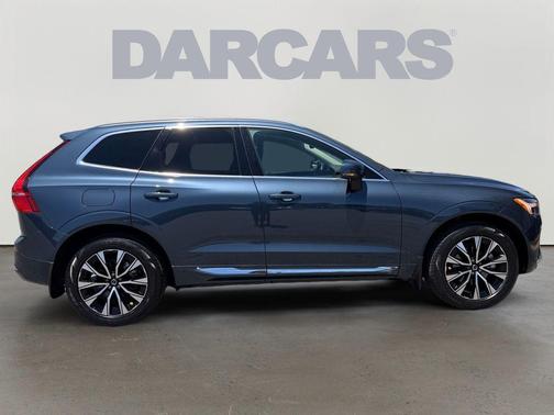 Denim Blue Metallic 2023 Volvo XC60 B5 Plus Bright Theme