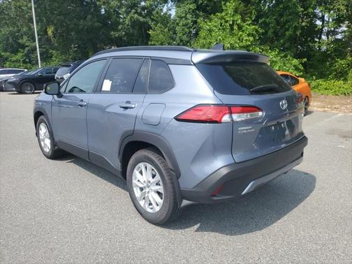 2025 Toyota Corolla Cross LE