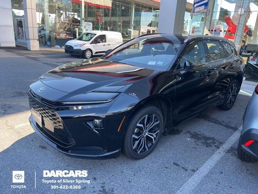 2025 Toyota Crown Signia XLE