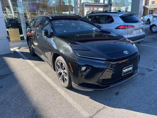 2025 Toyota Crown Signia XLE