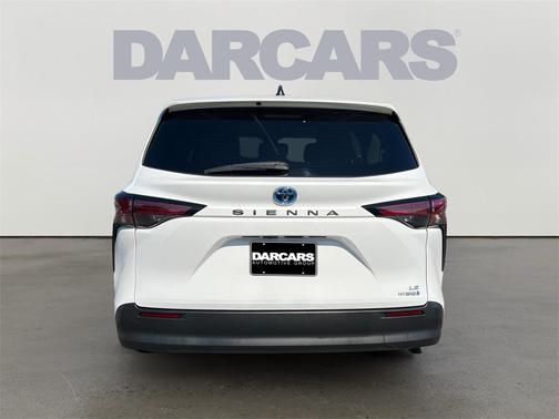 2022 Toyota Sienna LE