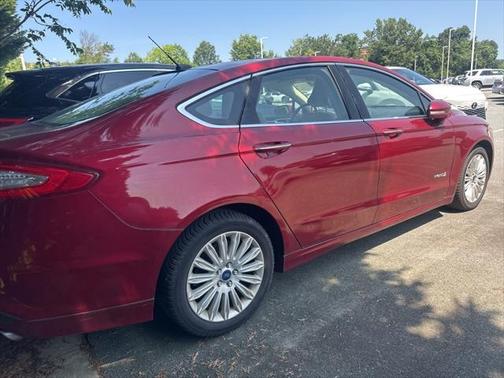 2015 Ford Fusion Hybrid SE
