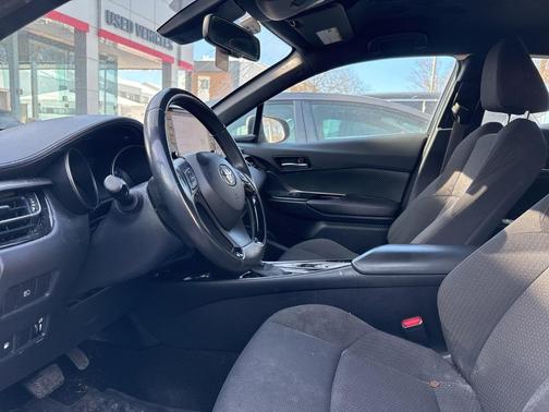 2019 Toyota C-HR XLE