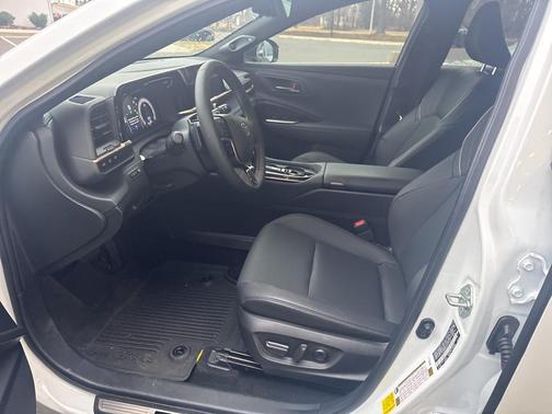 2025 Toyota Crown Signia Limited