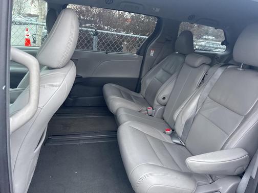 2015 Toyota Sienna XLE Premium