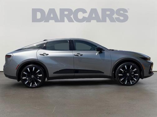 Wind Chill Pearl 2024 Toyota Corolla Cross XLE