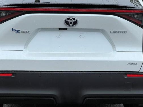 2023 Toyota bZ4X Limited