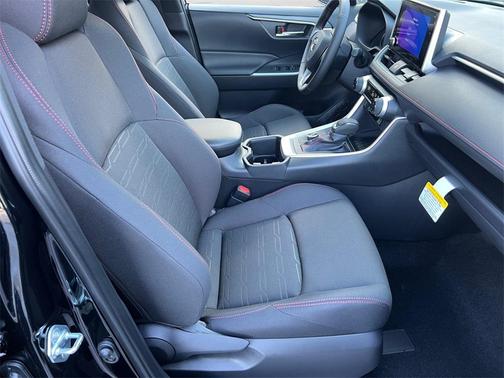 2025 Toyota RAV4 Hybrid SE