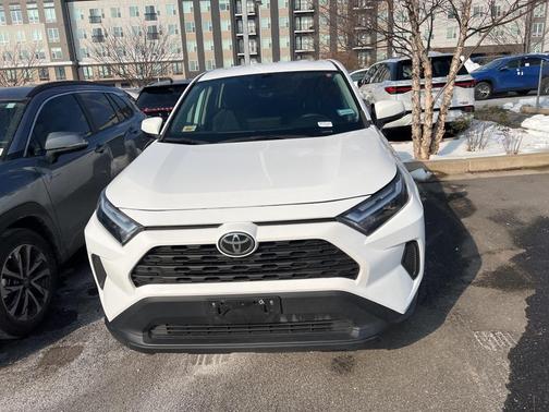 2023 Toyota RAV4 LE