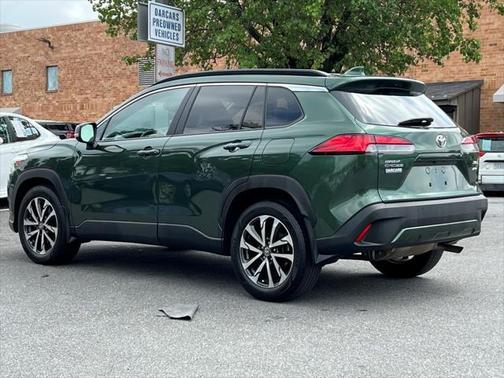 2024 Toyota Corolla Cross XLE