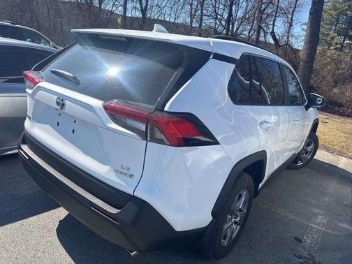 2024 Toyota RAV4 Hybrid LE