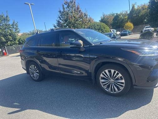 2021 Toyota Highlander Platinum