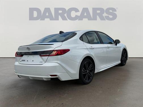 Wind Chill Pearl 2025 Toyota Camry XSE