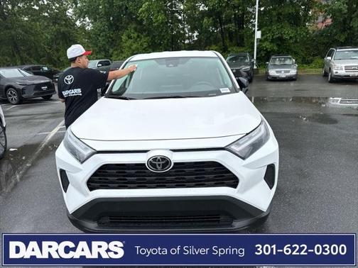 2025 Toyota RAV4 LE