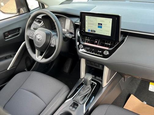 2025 Toyota Corolla Cross LE