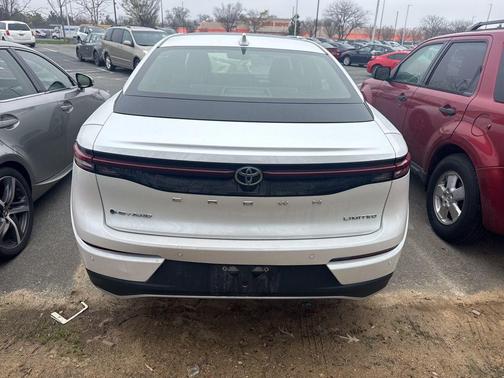 Oxygen White 2024 Toyota Crown Limited