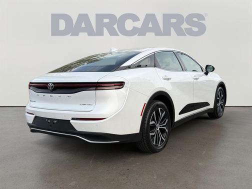 Oxygen White 2024 Toyota Crown Limited