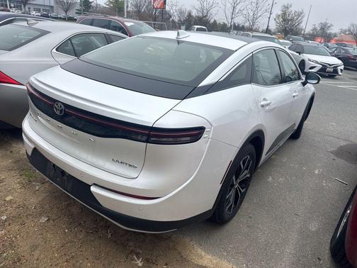 Oxygen White 2024 Toyota Crown Limited