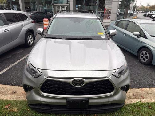 Celestial Silver Metallic 2023 Toyota Highlander LE