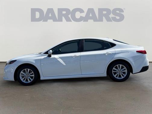 Ice 2025 Toyota Camry LE