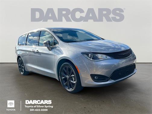 2020 Chrysler Pacifica Touring