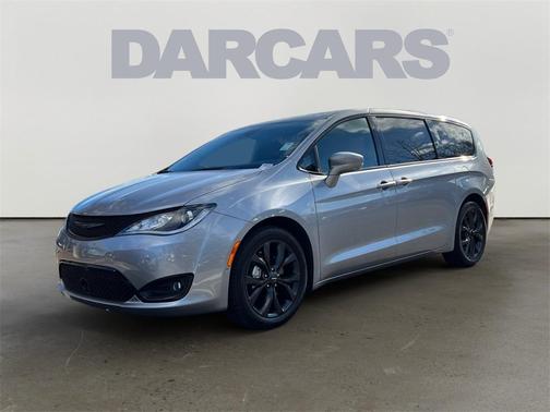 2020 Chrysler Pacifica Touring