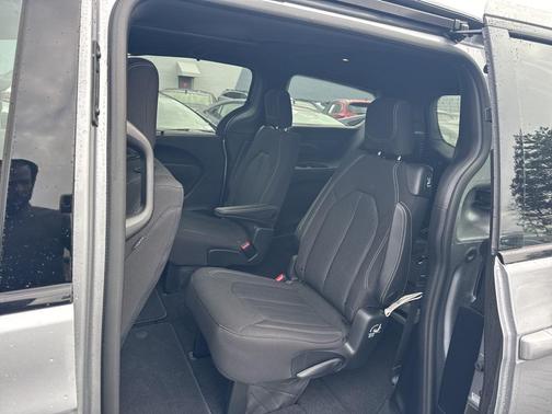 2020 Chrysler Pacifica Touring