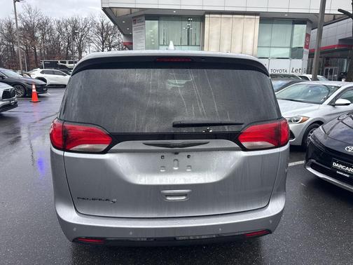 2020 Chrysler Pacifica Touring