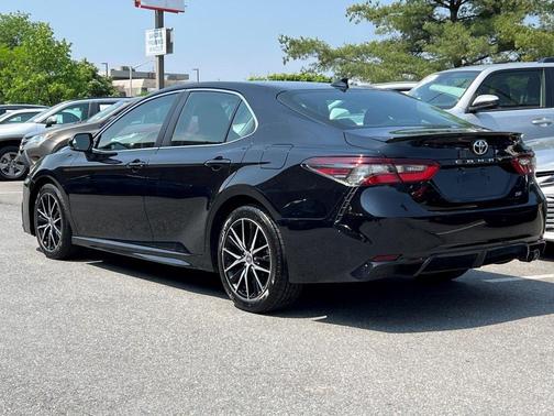 Midnight Black Metallic 2023 Toyota Camry SE