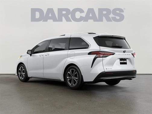 2025 Toyota Sienna Platinum 7 Passenger
