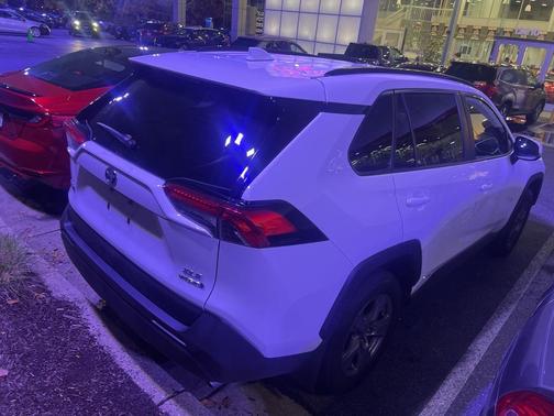 2024 Toyota RAV4 Hybrid XLE