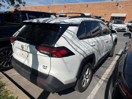 Super White 2020 Toyota RAV4 XLE